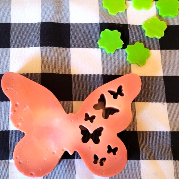 🧼🫧 Vegan Goat Milk Women's Soap 🦋 - Picture 3 of 8